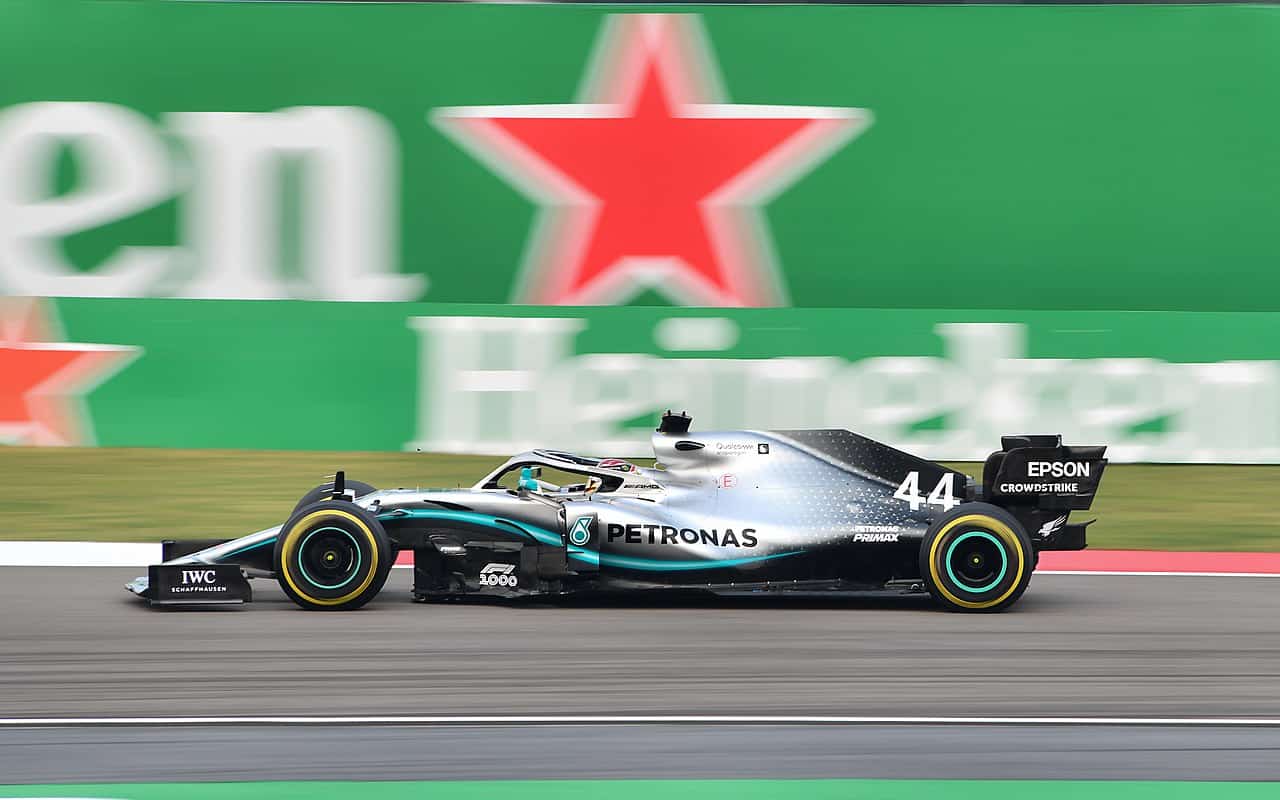 Mercedes arrasa en el primer tercio del campeonato de Fórmula 1