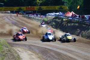 Gran ambiente en la primera jornada del Autocross de Carballo