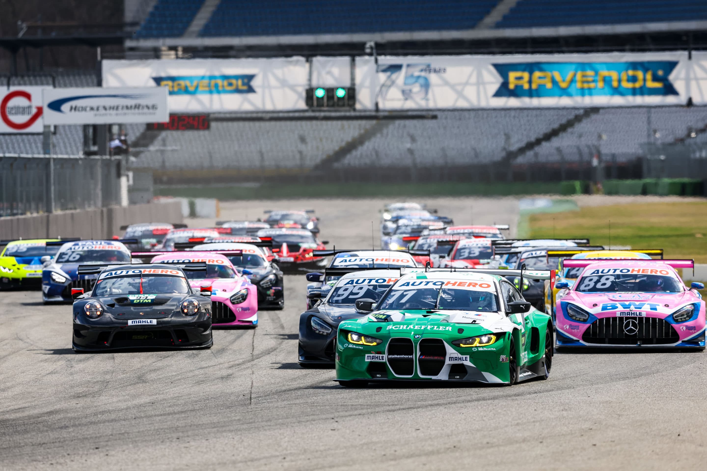 El gran estreno del DTM junto al GT-CER, TCR Europe y F4 Spain en Portimao