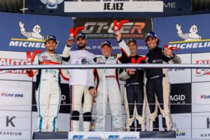 Cor Euser gana la carrera del GT-CER en Jerez