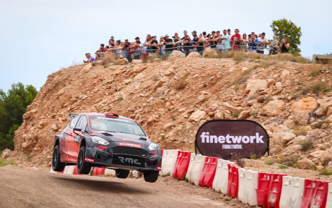 CERX: Iago Rodríguez y Roberto Méndez navegan hacia el éxito en el Rallycross de Calafat